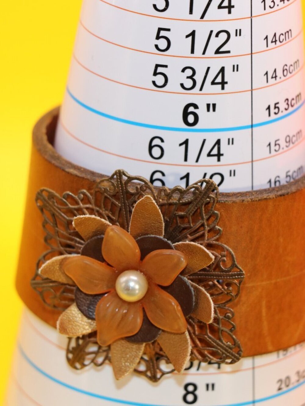 Vntg. Old Navy Genuine Italian Leather Made in the USA Bracelet w/Floral Theme - Picture 5 of 5